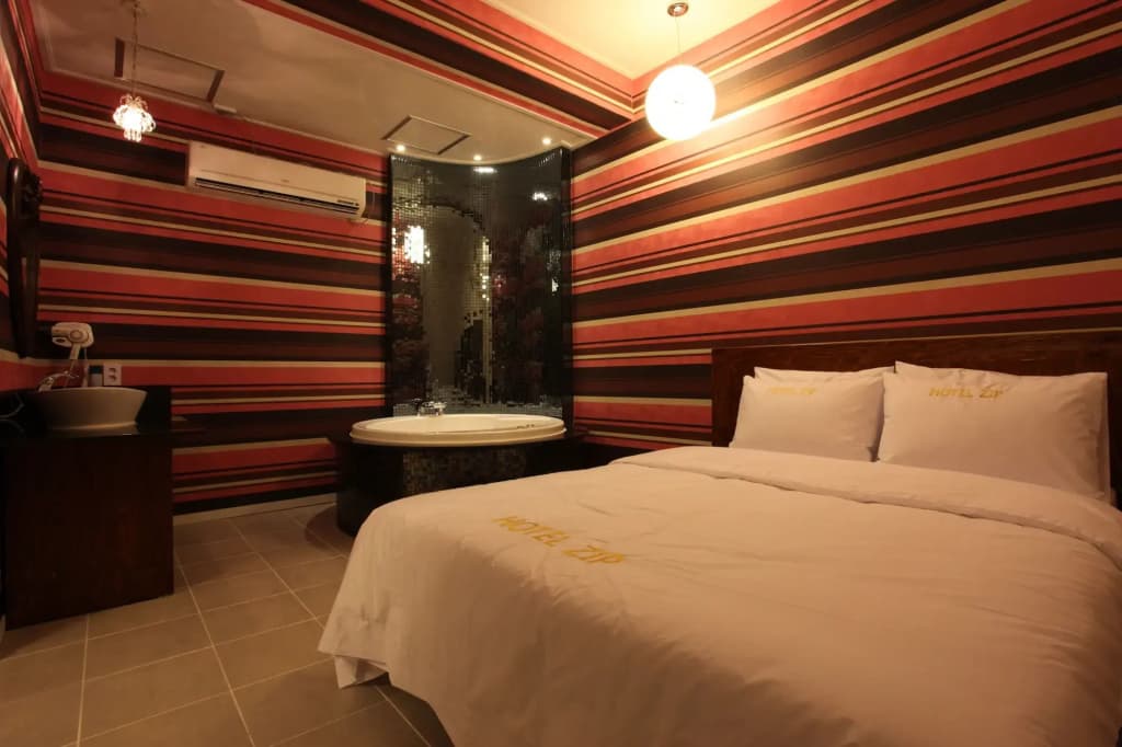 Zip Hotel - photo 6