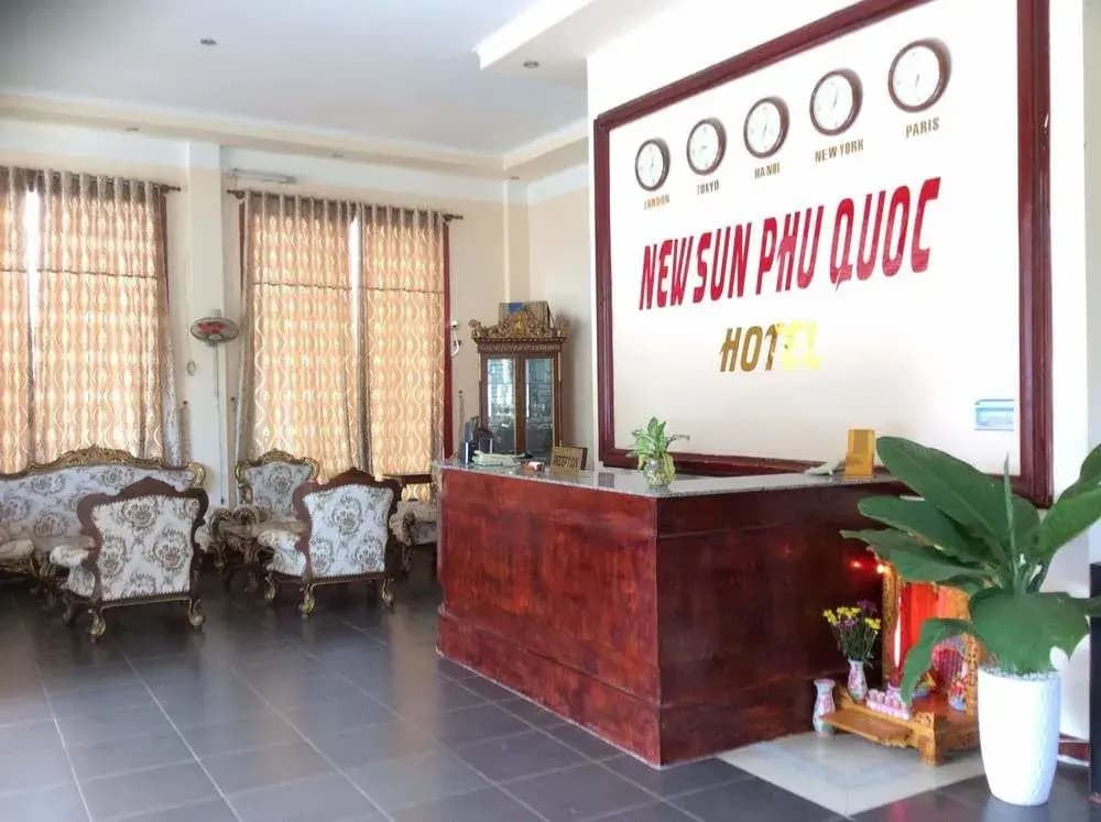 Phoenix Hotel - photo 2