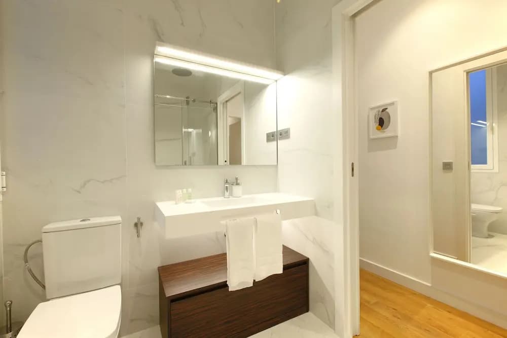 Madrid Centric VI by Madflats Collection - photo 9