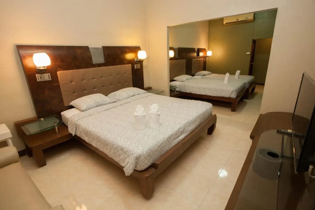 Lotusland Resort - photo 23