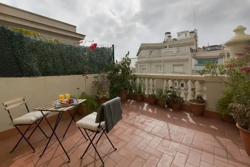 Beautiful 3bed W/terrace in Elegant Eixample - photo 11