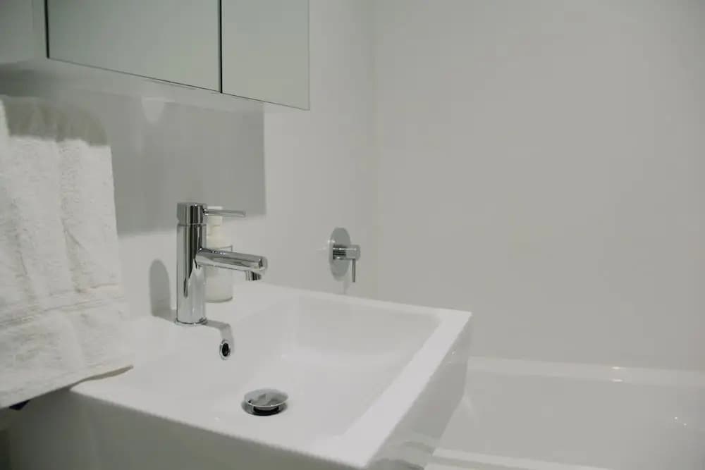 New Oriental Service Apartment - photo 5