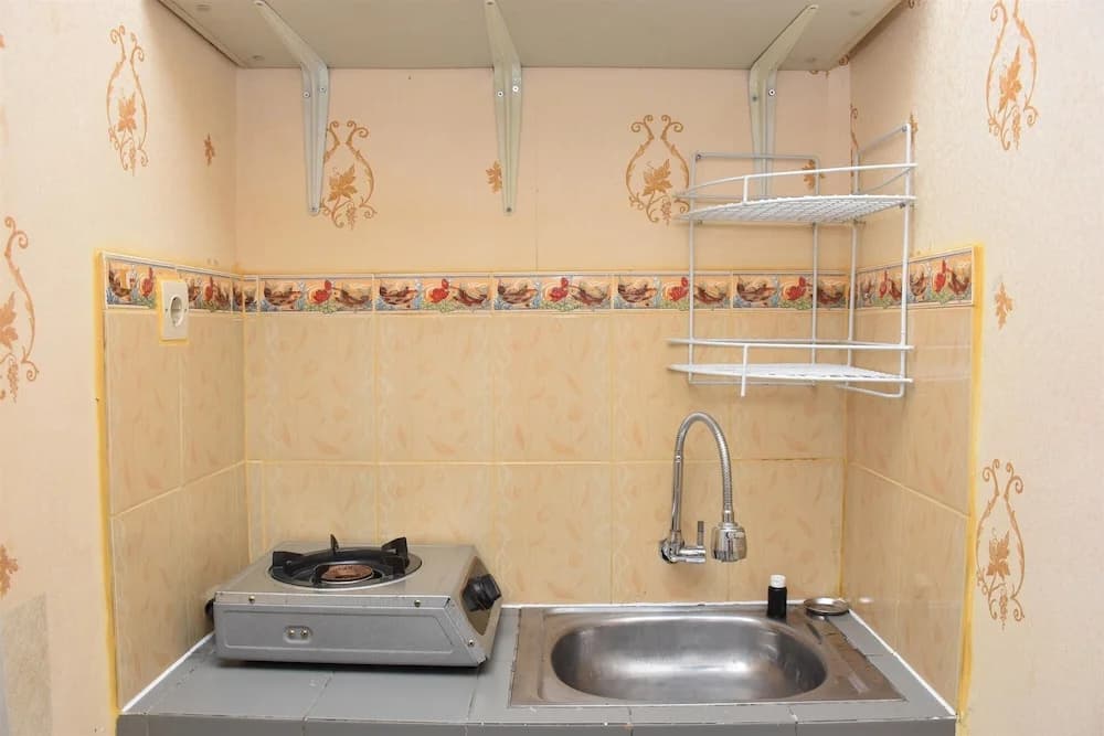 Homey 1Br At Menteng Square Apartment - photo 13