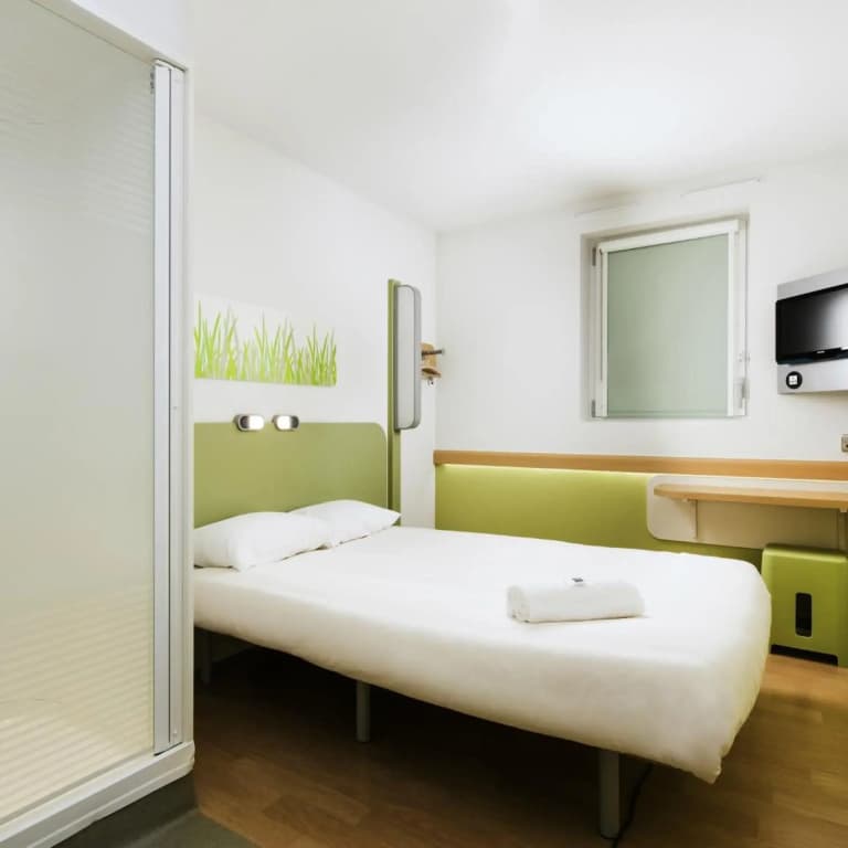 ibis budget Edinburgh Park - photo 32