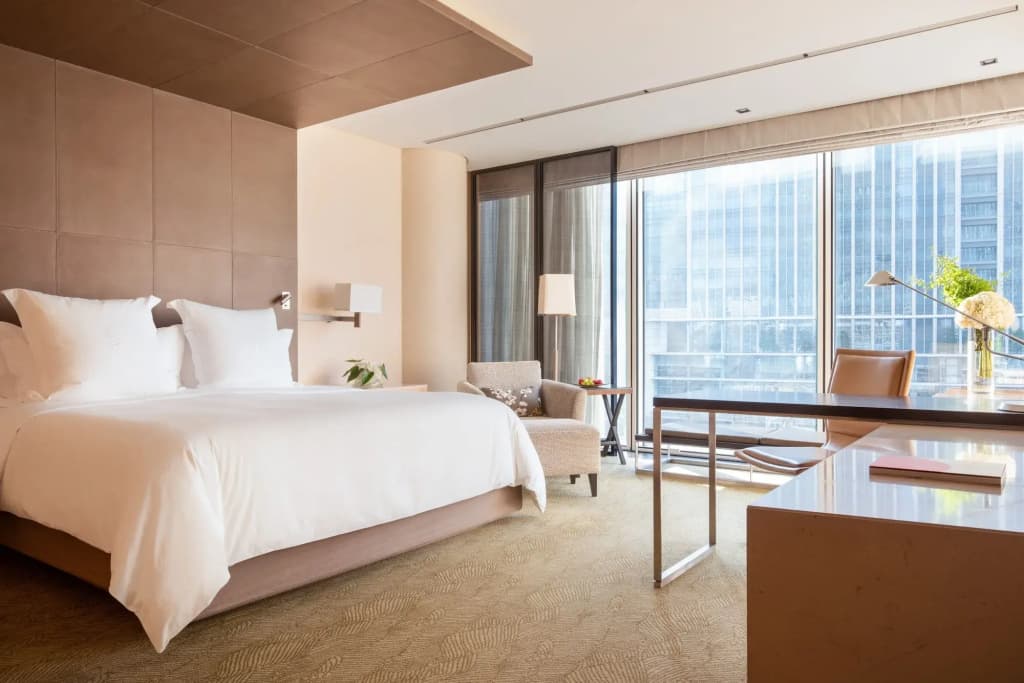 Four Seasons Hotel Tokyo at Marunouchi - photo 6