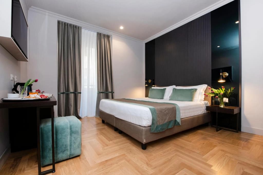 Hotel 77 Seventy-Seven - photo 33