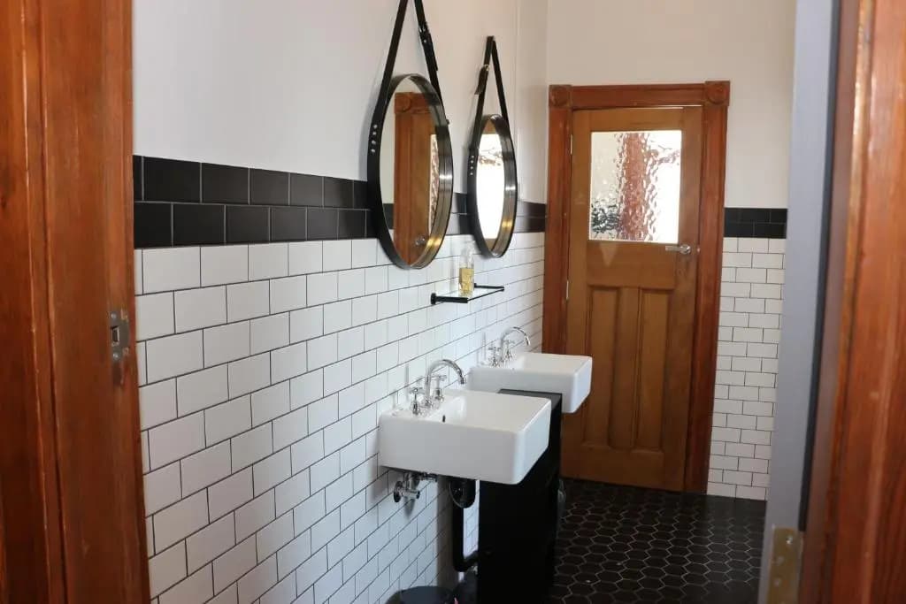 Guildford Hotel - photo 8