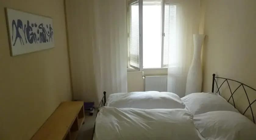 Apartment am Kudamm - photo 8