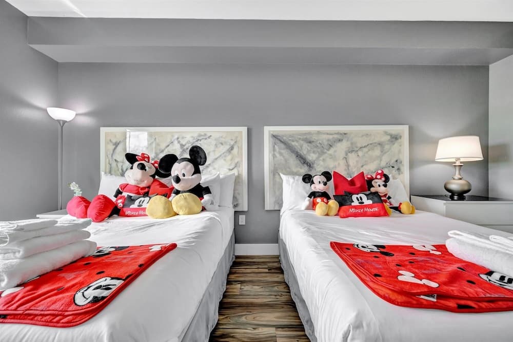 8303 Palm Disney - photo 3