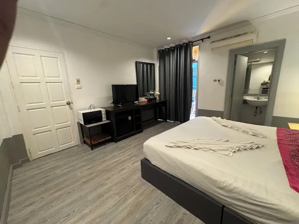 Stay At Bedroom - photo 2
