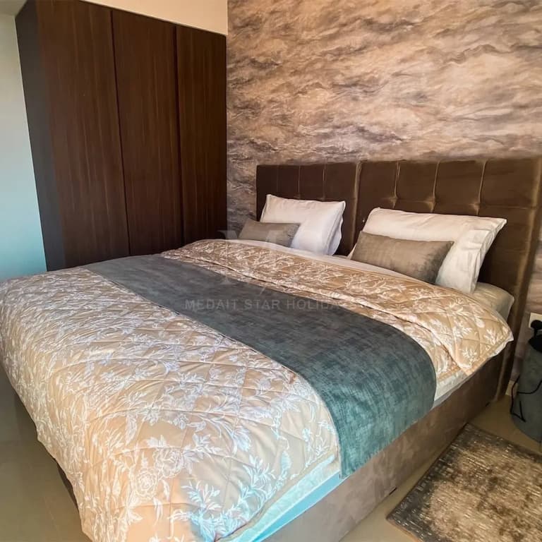 Mh - 1 Bhk Burj Khalifa View - Ref2601 - main photo