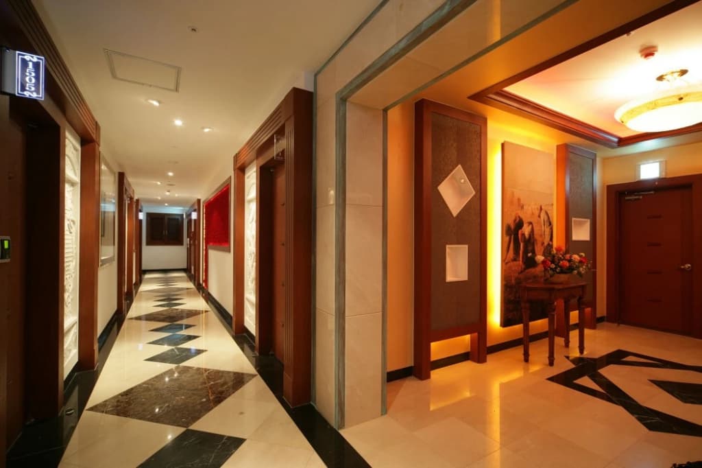 Hotel Windsor - photo 11