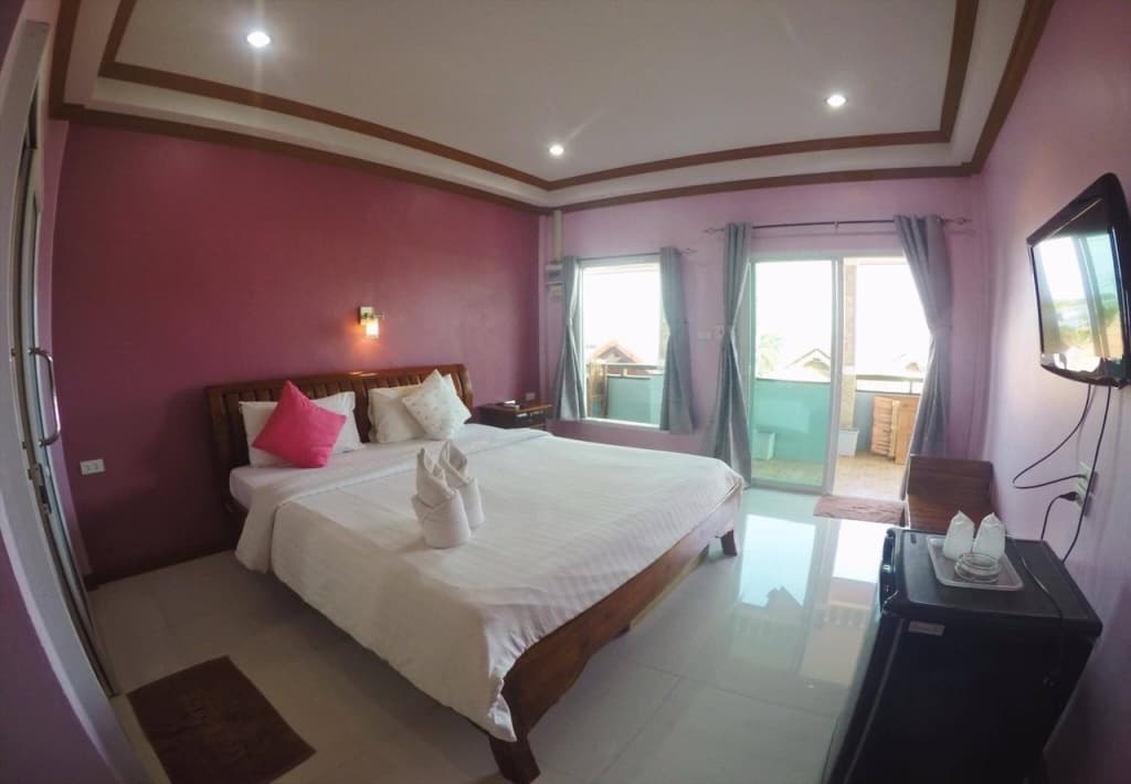 Baan Virog Koh Larn - photo 3