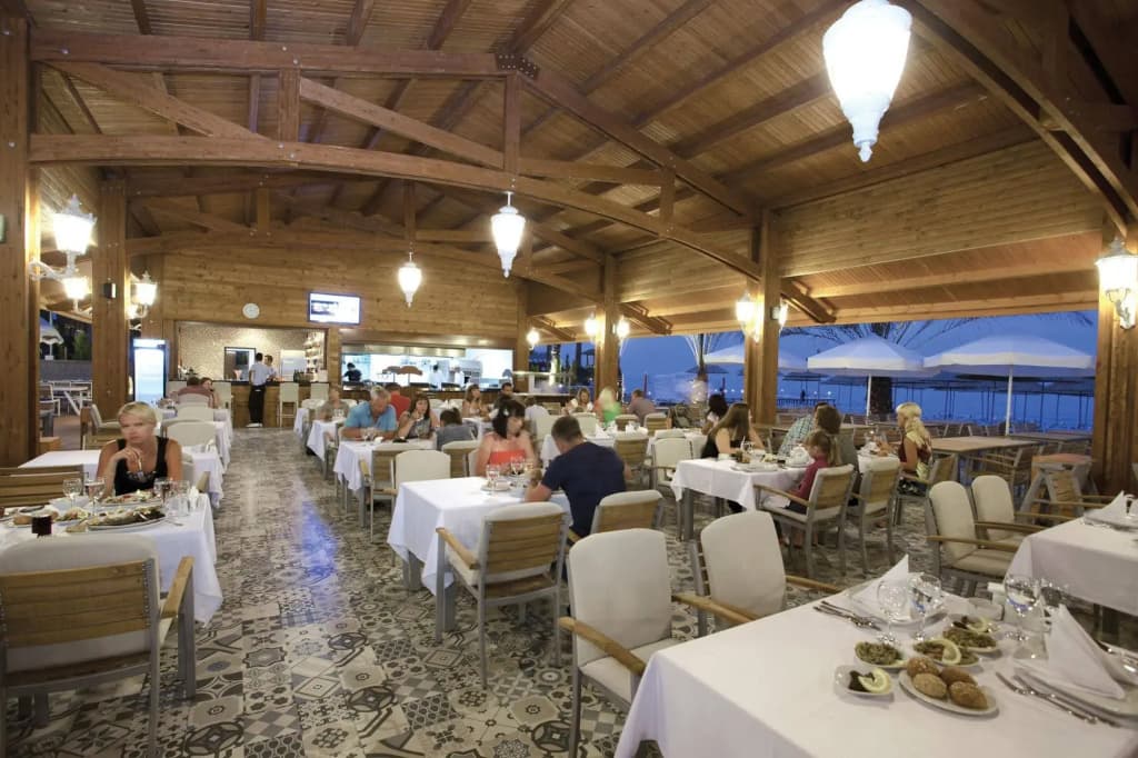 Quattro Beach Spa & Resort Hotel - photo 30