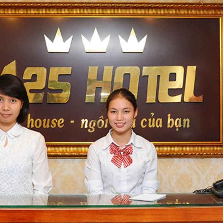 A25 Hotel - Doi Can 1 - photo 10