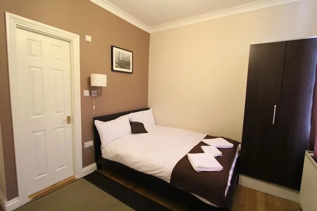 Brackenbury Apartments - photo 4