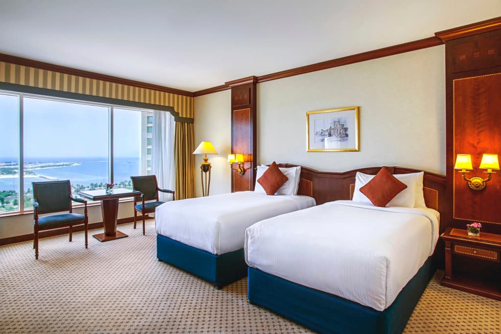 Corniche Hotel Abu Dhabi - photo 8