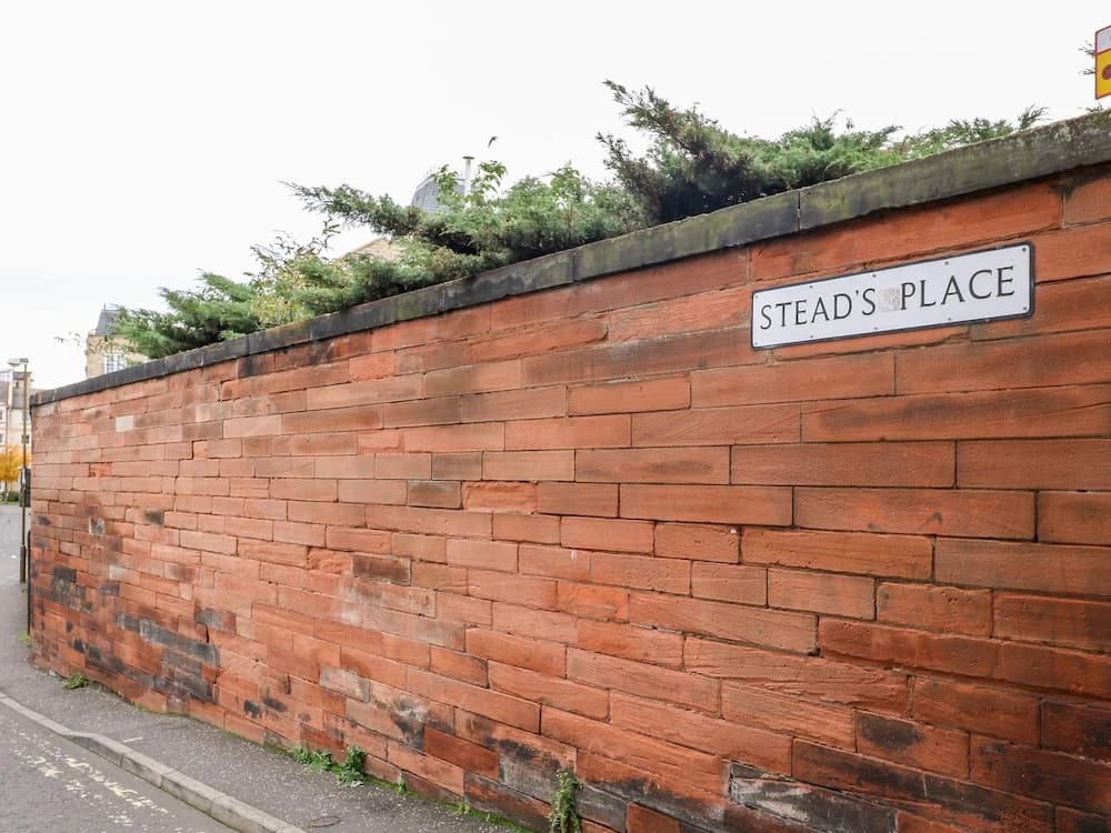 Steads Place - main photo