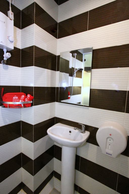 ZEN Rooms Menteng Cikini - photo 5