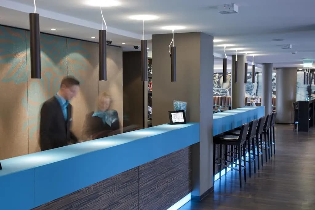 Motel One Berlin-Mitte - photo 24