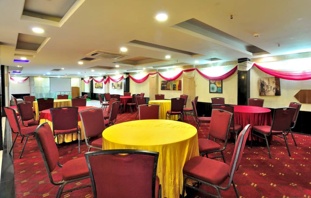 Hotel Krishna Residency at Dwarka - photo 14