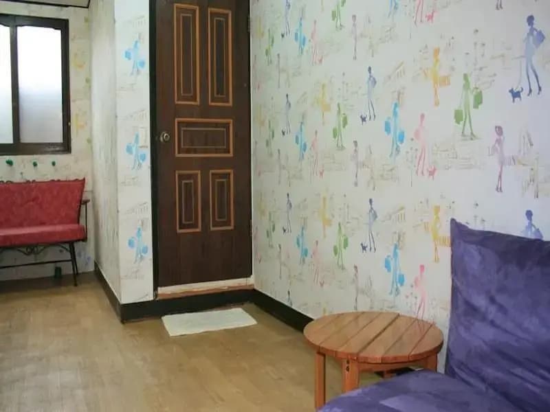 Windroad Guesthouse - photo 2