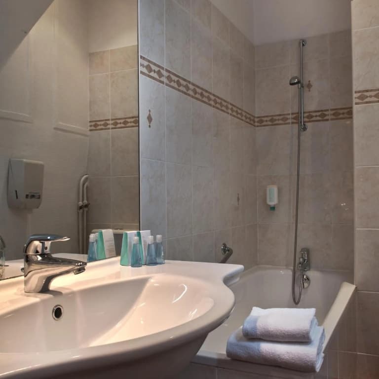 Hôtel Abaca Messidor by HappyCulture - photo 24