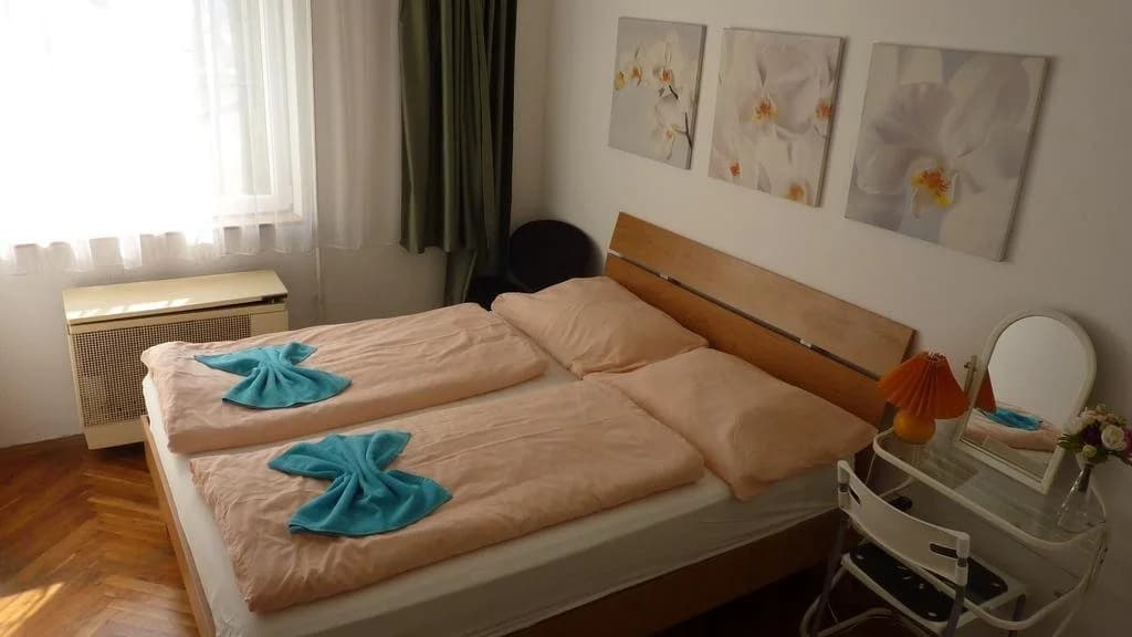 Plaza Rooms - photo 13