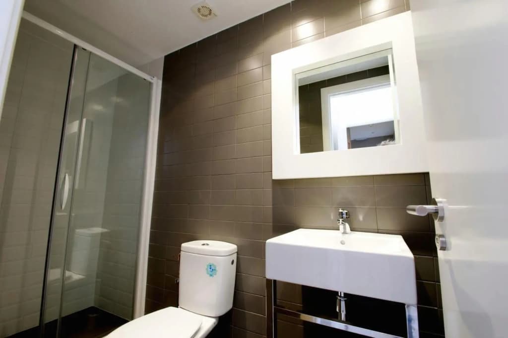 Hostal Express by gaiarooms - photo 8