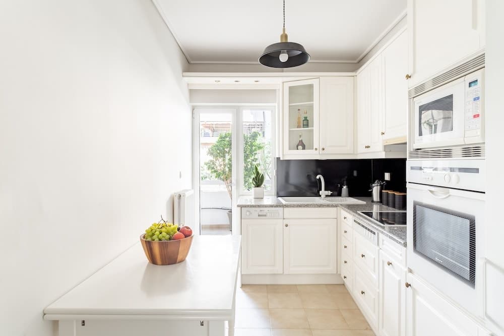 Fresh Detailed Stylish Apt at Acropolis - photo 16