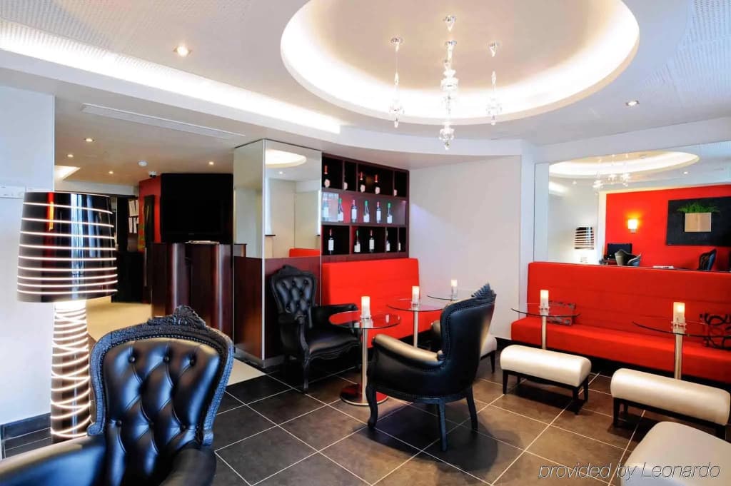 Hôtel Mercure Paris Tour Eiffel Pont Mirabeau - photo 2