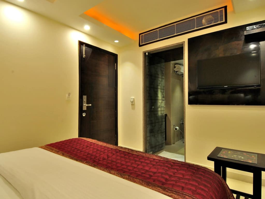 Hotel Sai Miracle - photo 5