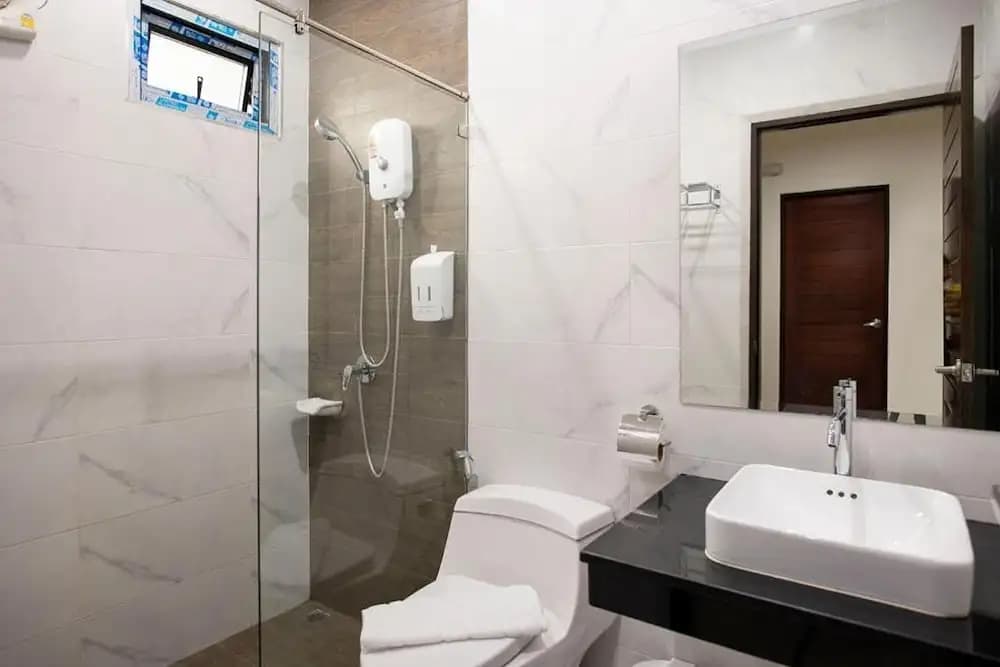 Thip Thip Hotel - photo 11