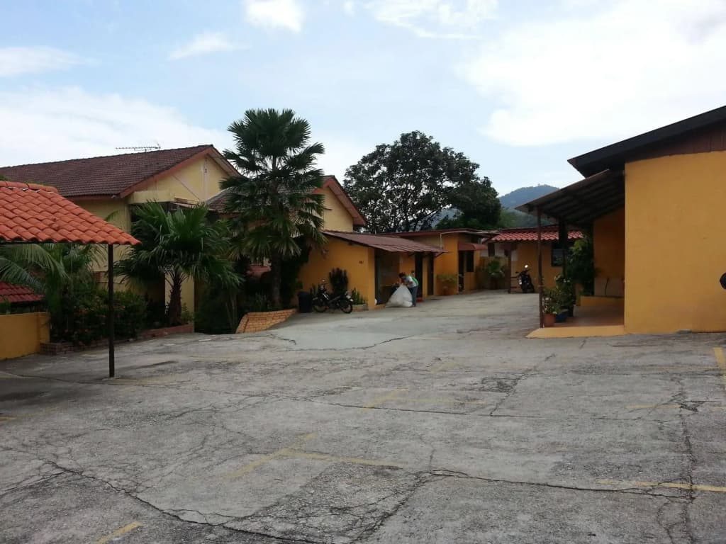 Anggerik Lodging Hotel - photo 12