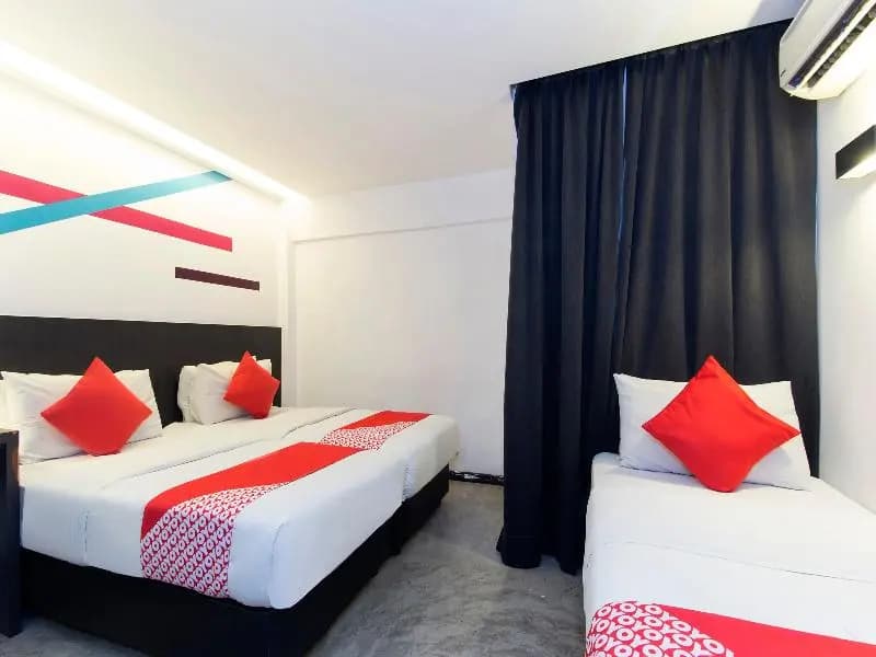 Grid 9 Hotel by OYO - photo 1