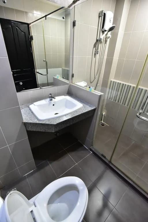 French Connection Hotel - photo 10
