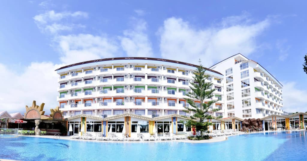 First Class Hotel - photo 6