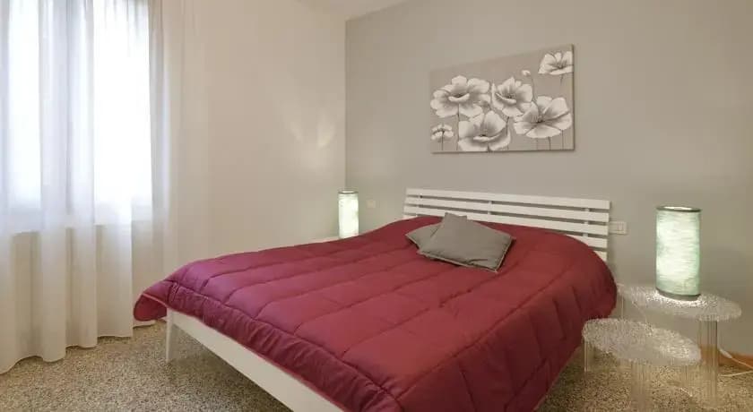 Madame V Apartments - photo 4