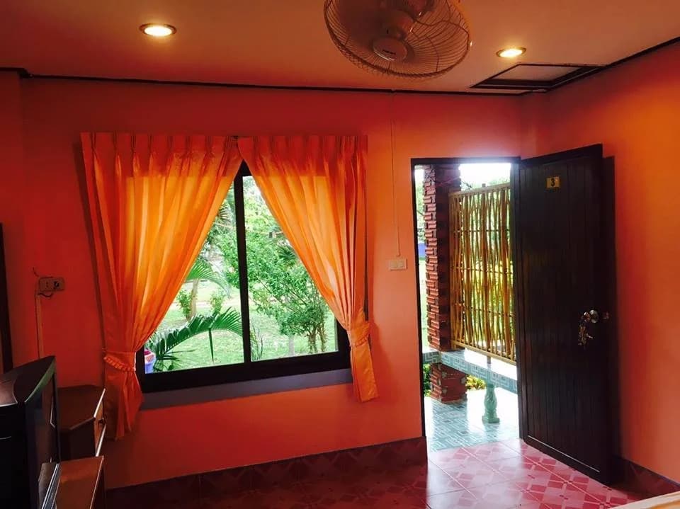 Lanta Queen Resort - photo 3