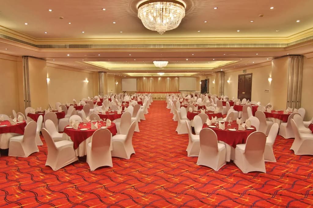 Majan Continental Hotel - photo 16