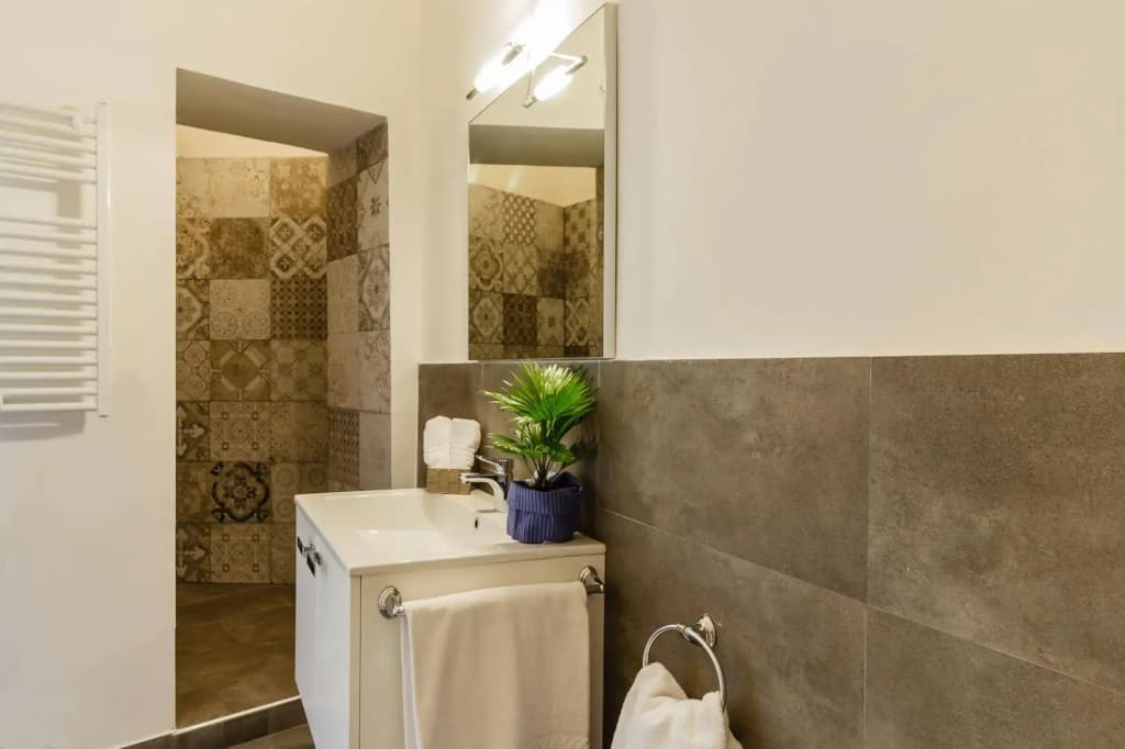 Santonofrio Apartments - photo 8