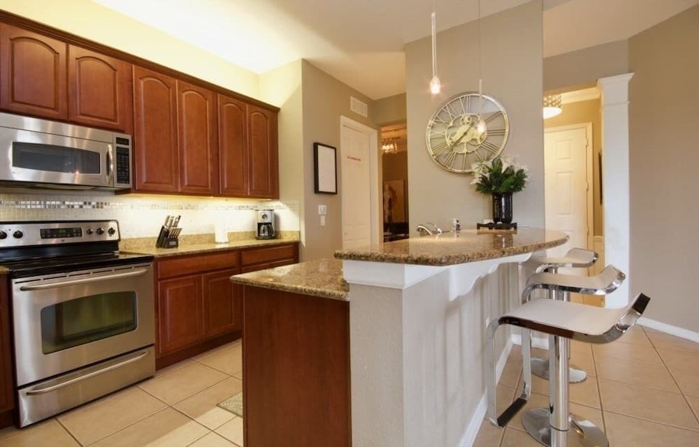 Lake View 3 Br Condo by RedAwning - photo 27