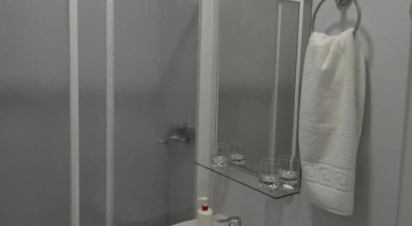 Hostal Milan - photo 8
