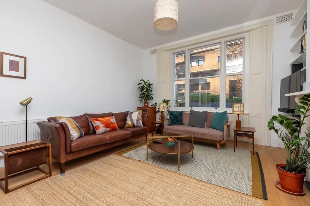 Spacious 2BD Flat By Regents Park & Camden Town! - photo 5