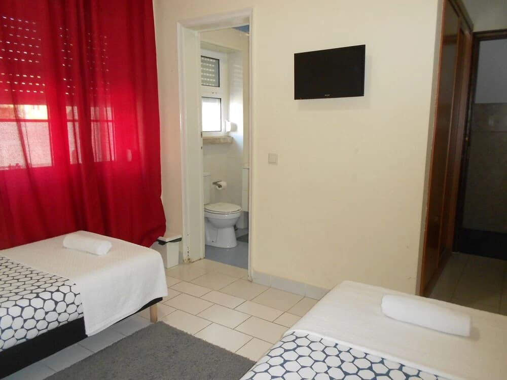 Lisbon Top Hostel - photo 8