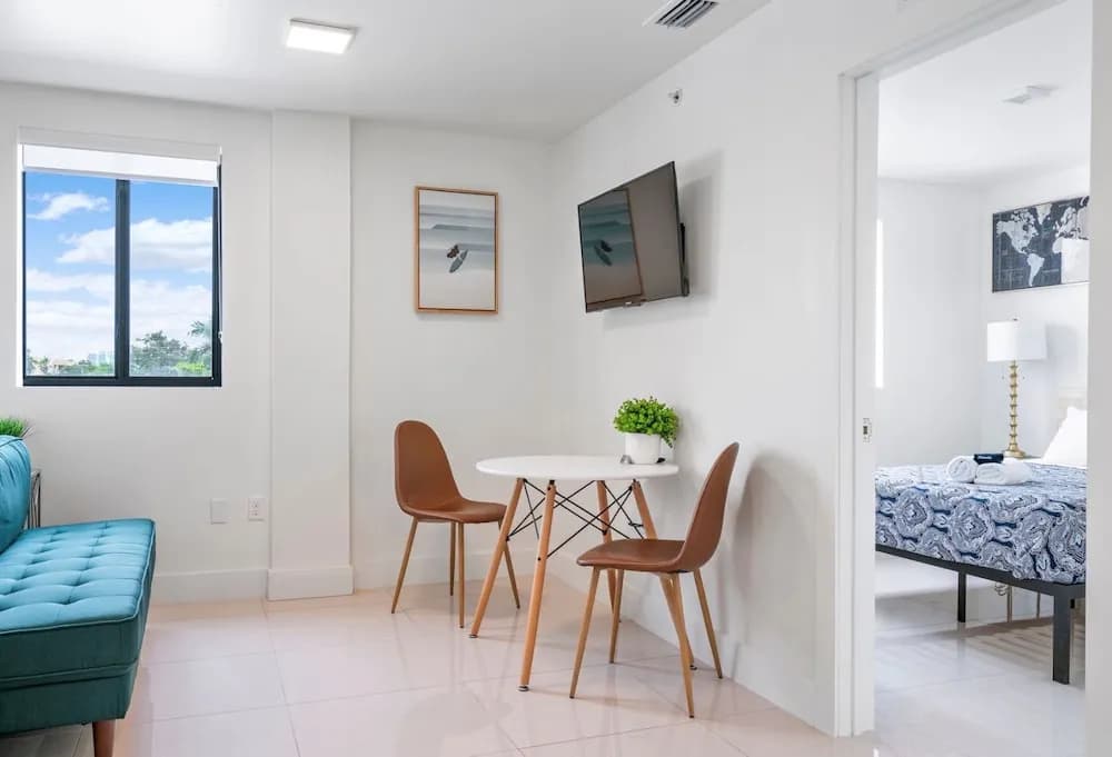 Miami Suite 304 - photo 15