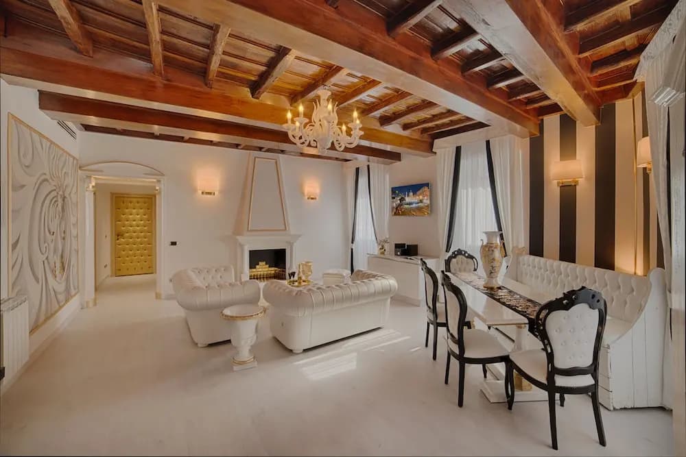 Trevi Fountain Luxury Home - photo 20