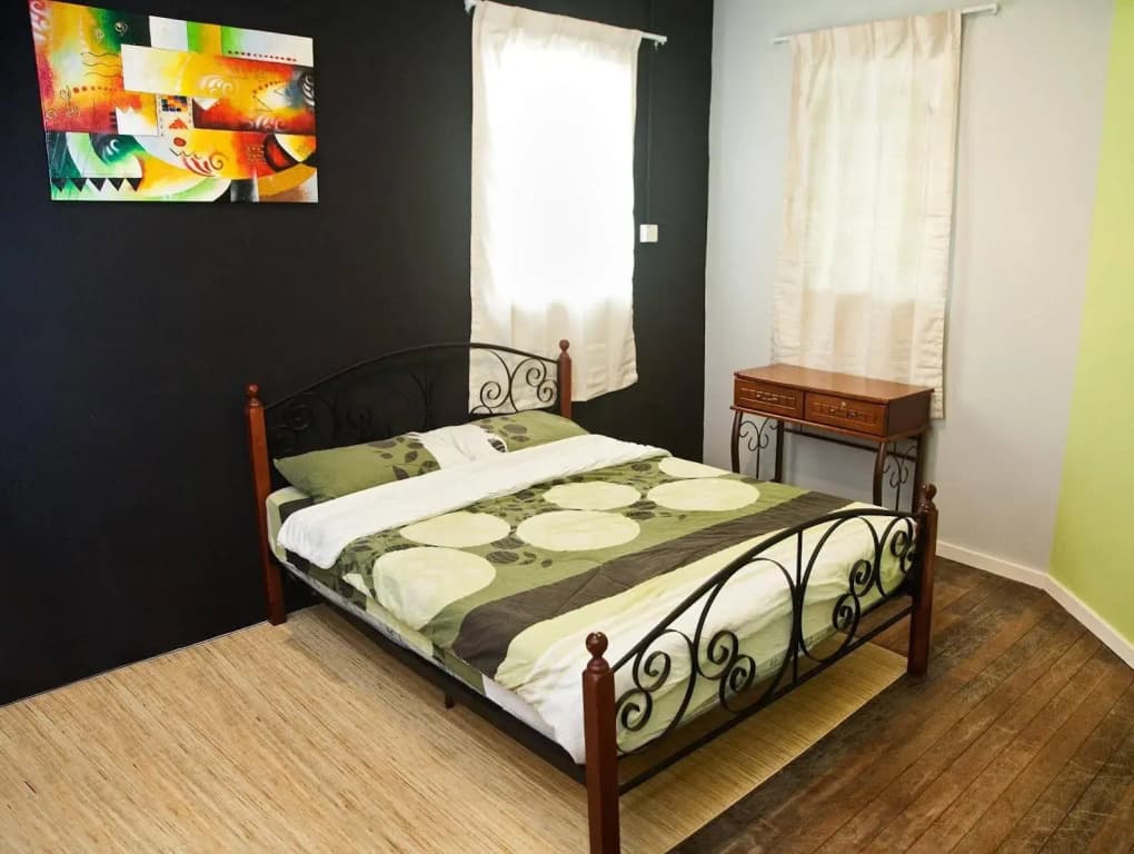 The Radioman Heritage Hostel - photo 12