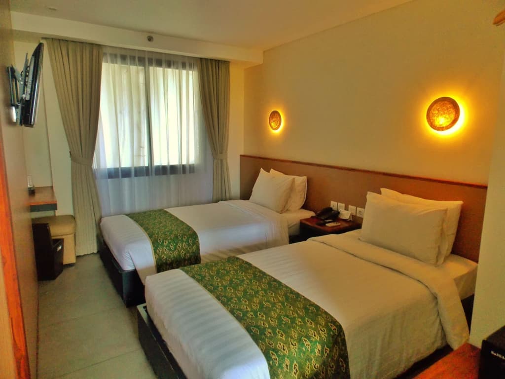 Hotel Dafam Savvoya Seminyak - photo 4