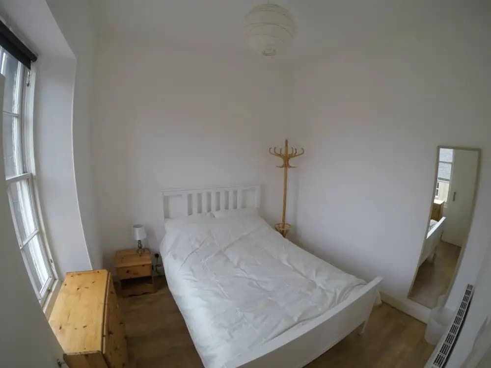 Cosy 2 Bedroom Apartment In City Centre - photo 2